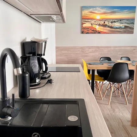 W Rewalu Nad Samym Morzem 3*