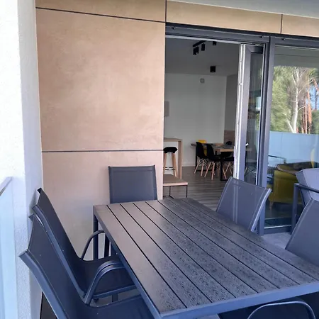 W Rewalu Nad Samym Morzem Hotel apartamentowy *