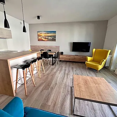 W Rewalu Nad Samym Morzem Aparthotel 3*