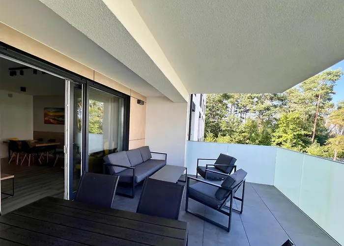 W Rewalu Nad Samym Morzem 아파트호텔 3*