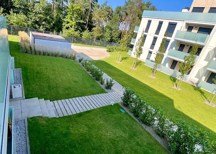 W Rewalu Nad Samym Morzem 아파트호텔 레왈