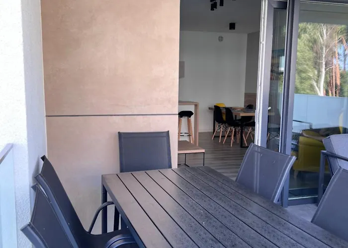 W Rewalu Nad Samym Morzem 아파트호텔 3*